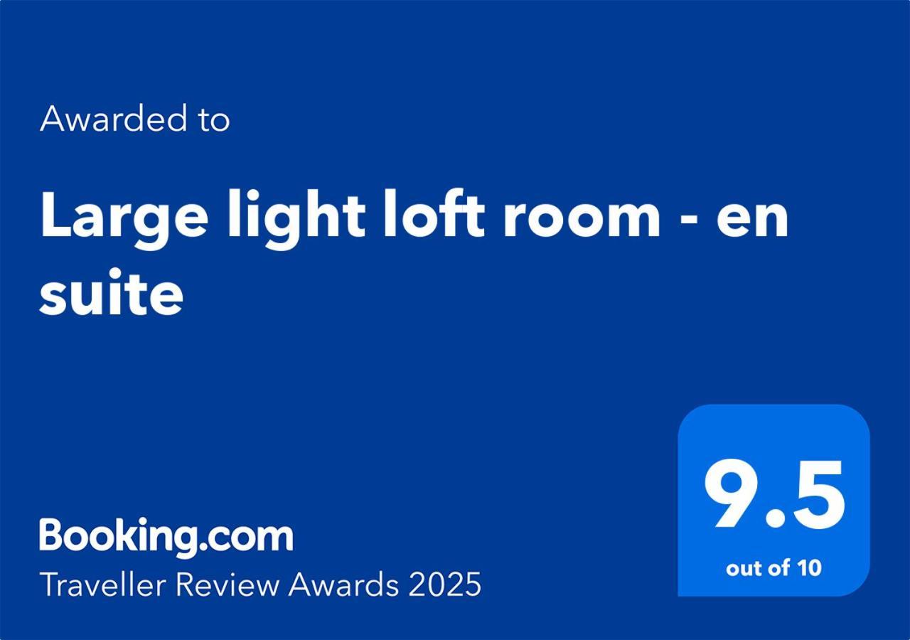 Large Light Loft - En Brighton
